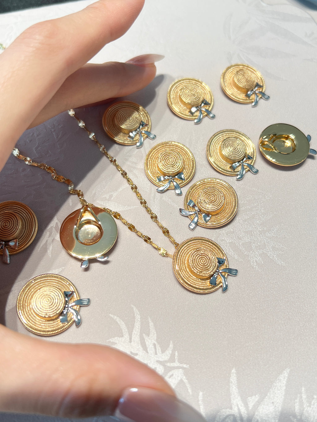 Straw Hat Bow Pendant