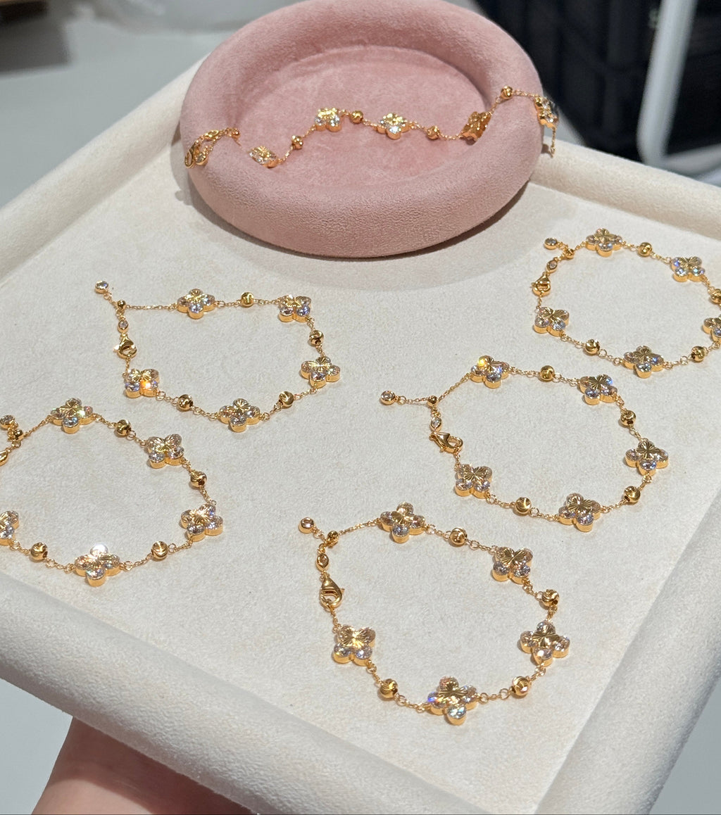 Dainty Clover Chain Bracelet