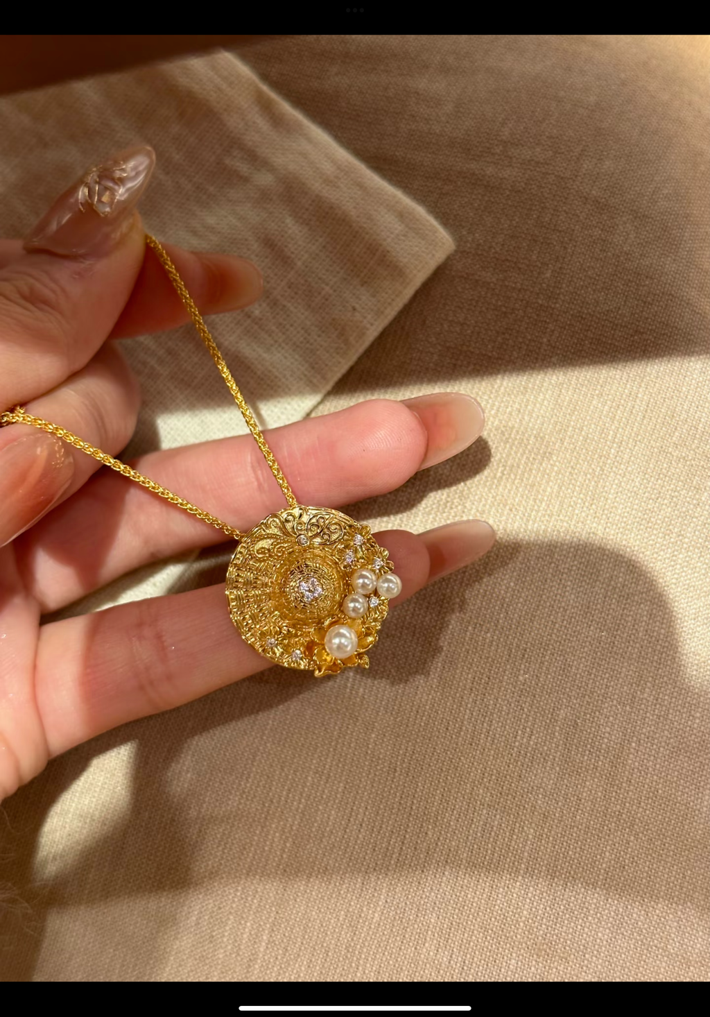 Riviera Straw Hat Pendant