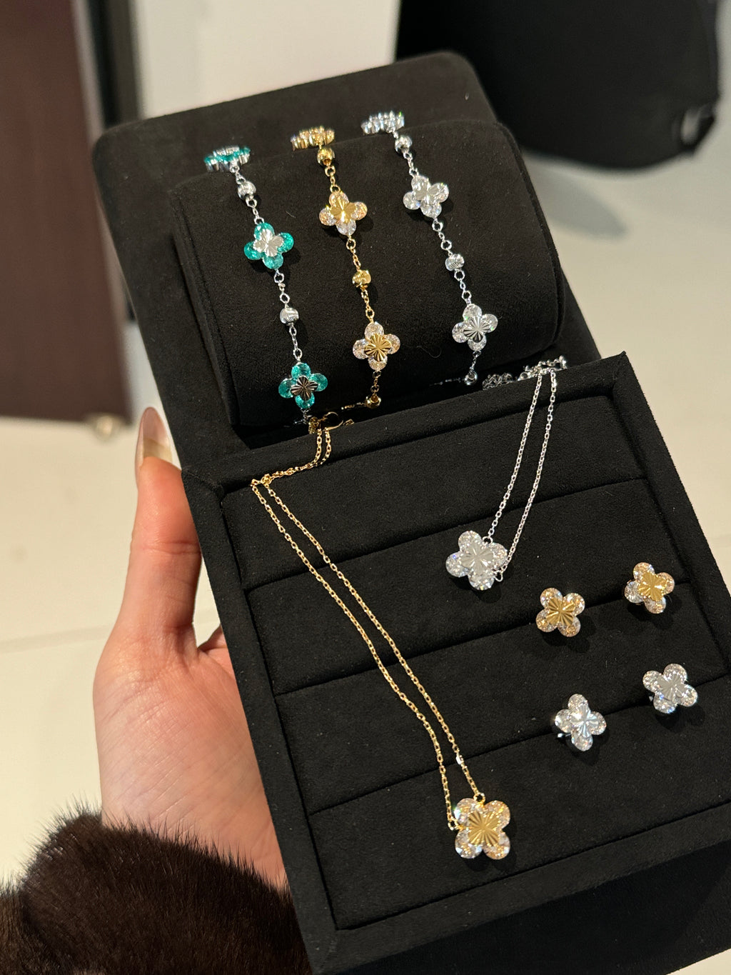 Dainty Clover Chain Bracelet